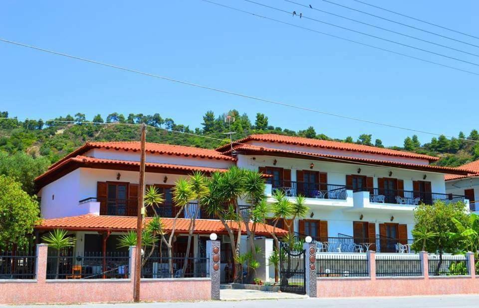 מולה קליבה Delfino Hotel מראה חיצוני תמונה