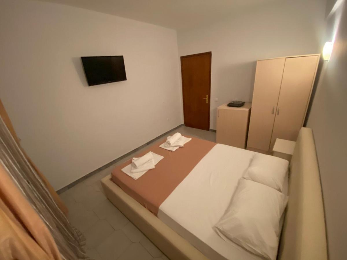 מולה קליבה Delfino Hotel מראה חיצוני תמונה